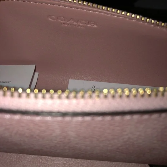 Coach powder pink pencil case - Picture 5 of 6
